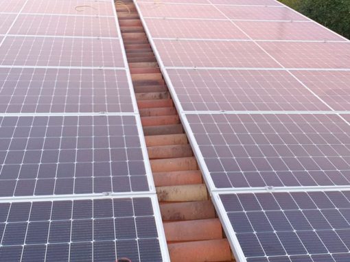 Instalación fotovoltaica de 15kwp y 30kw almacenamiento en Zamanes (Pontevedra)
