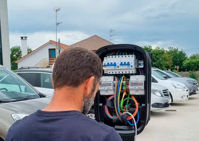 Instalación de punto de recarga ORBIS COMBI+ 22KW Instalado en PRADOCAR Multimarca en Lalín