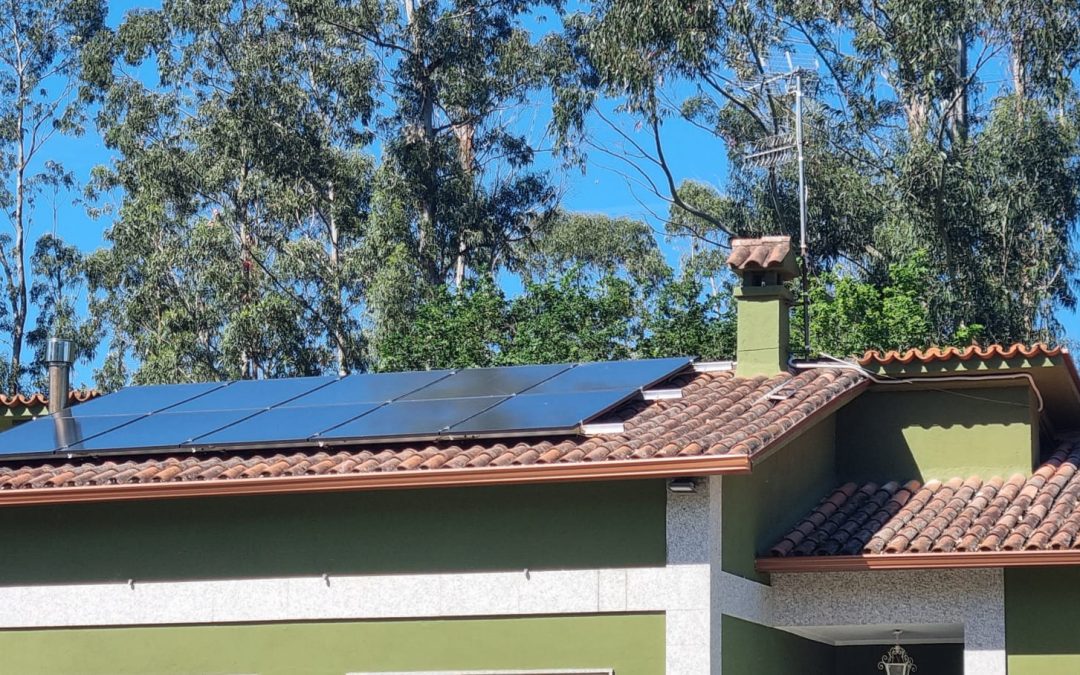 Instalación solar fotovoltaica de 4,8kwp e inversor 4kw híbrido en Mondariz (Pontevedra)